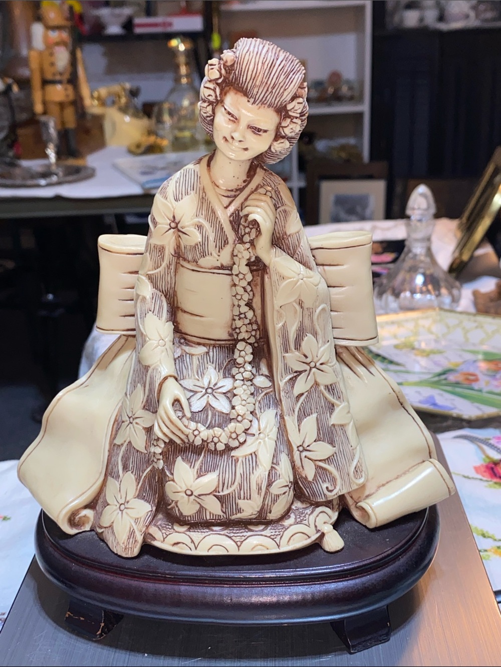Vintage Ivory Tone Japanese Geisha Woman Resin Figurine Kimono Cherry Wood Base